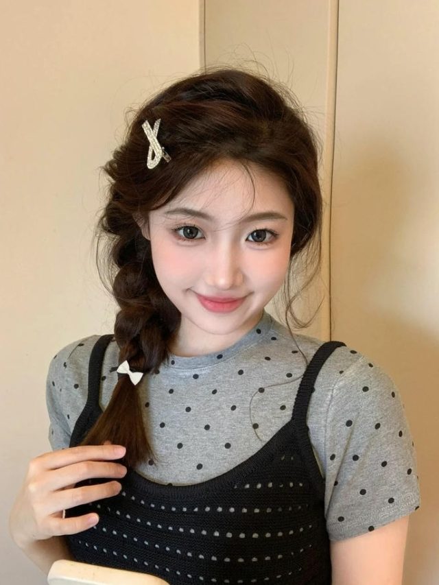 tóc đuôi xam kẹp nơ