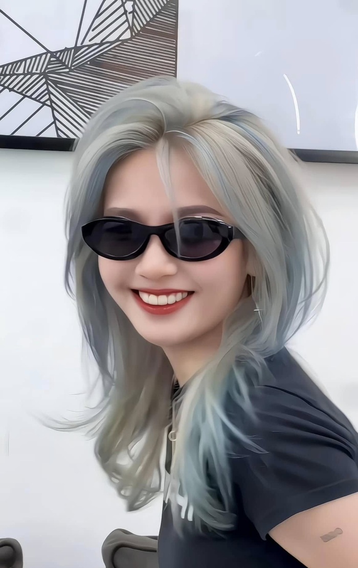 layer ngắn đeo kính
