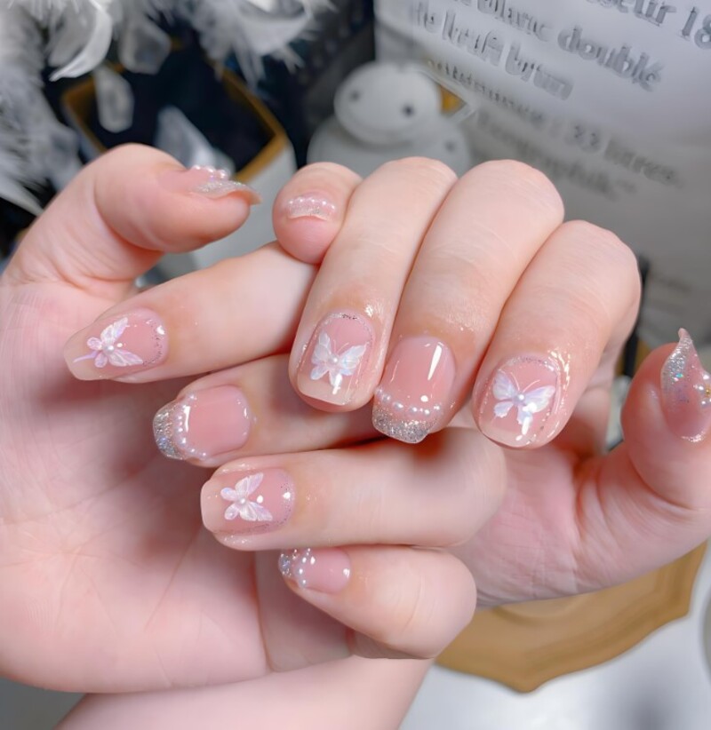 nail bướm