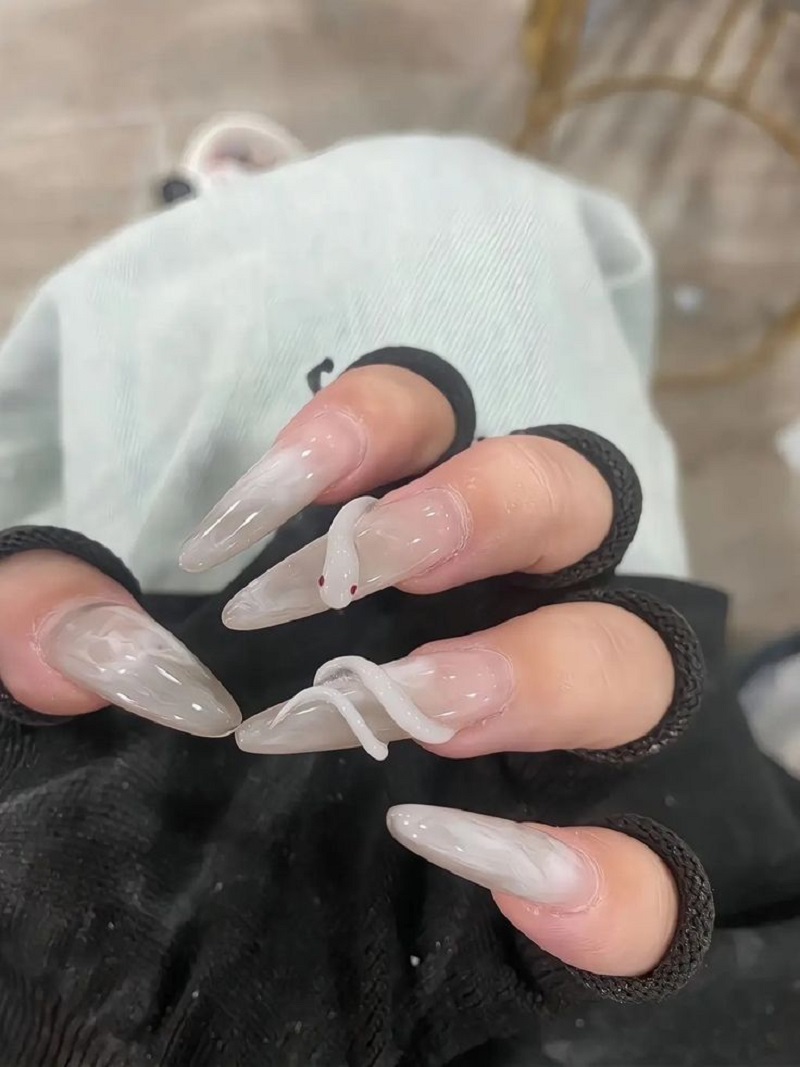 nail con rắn 5