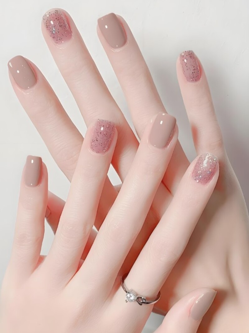 mẫu nail nhẹ nhàng đi học