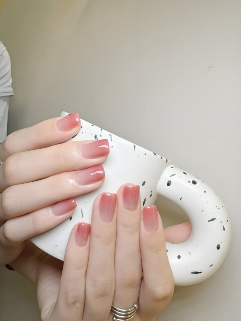 móng tay đẹp đơn giản nhẹ nhàng