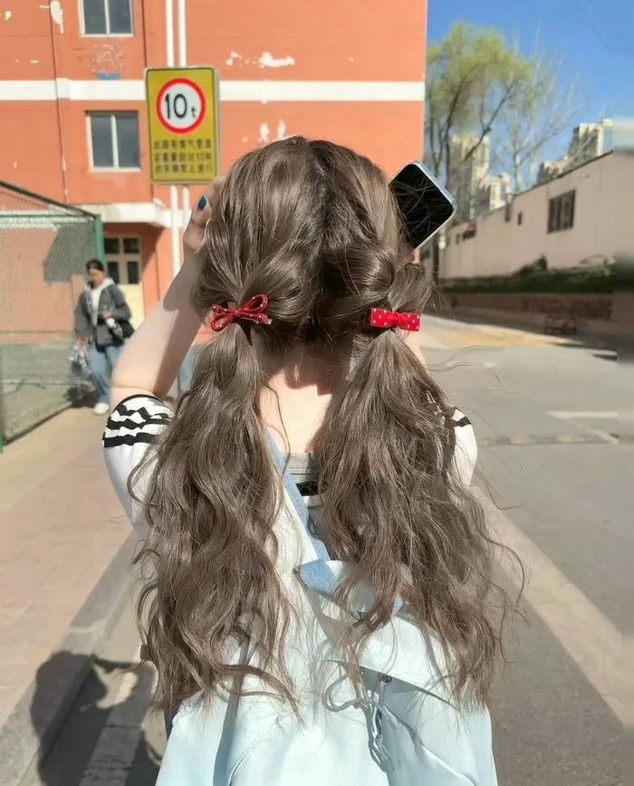 nâu khói 2025