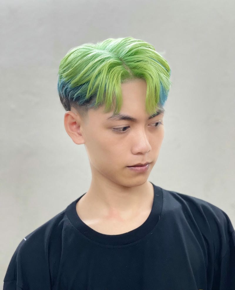 side part 6/4 nhuộm xanh