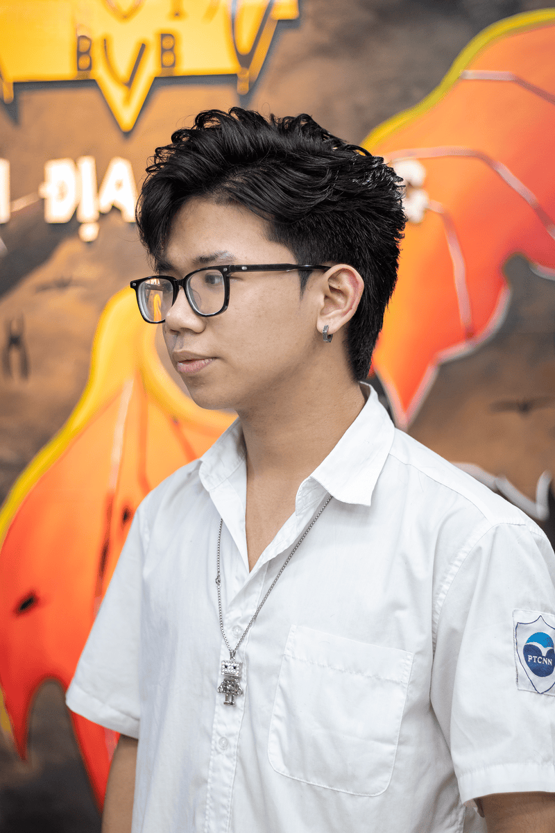 tóc mullet nam đeo kính