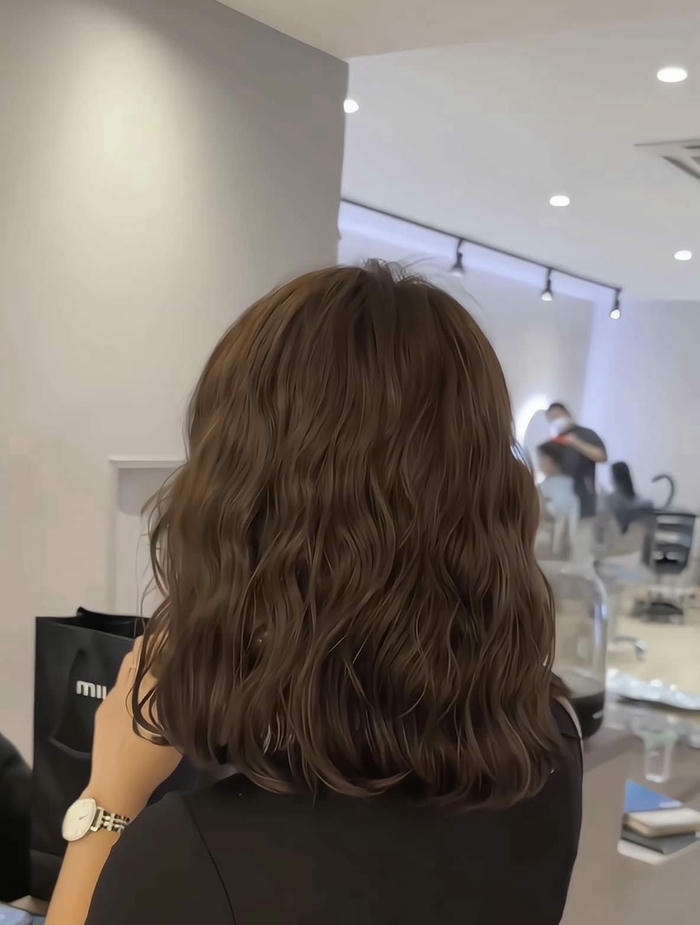 tóc ngắn sóng lơi