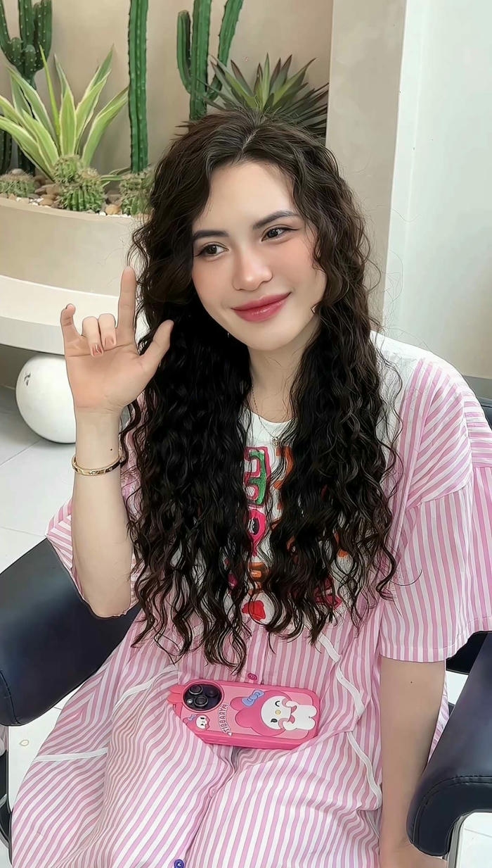 tóc xoăn cho nữ cute