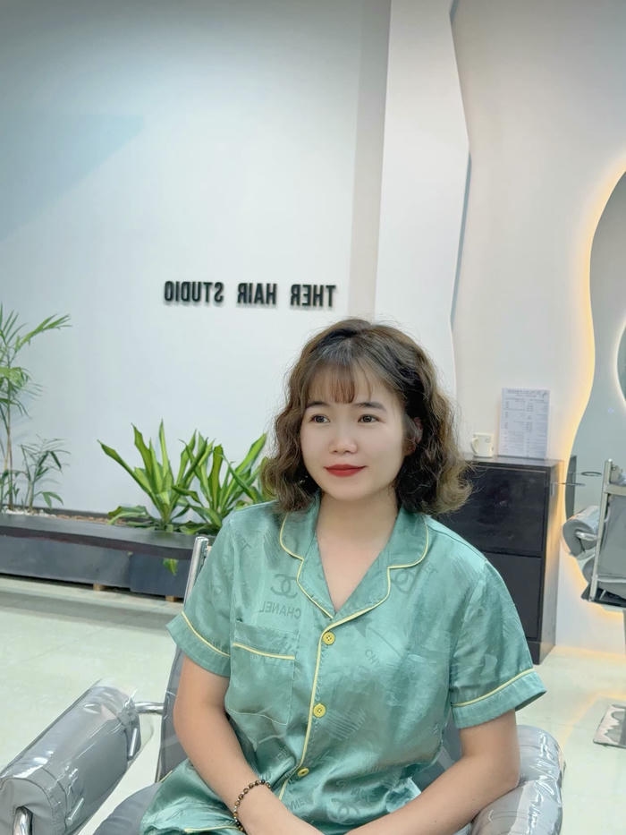 tóc xoăn ngắn