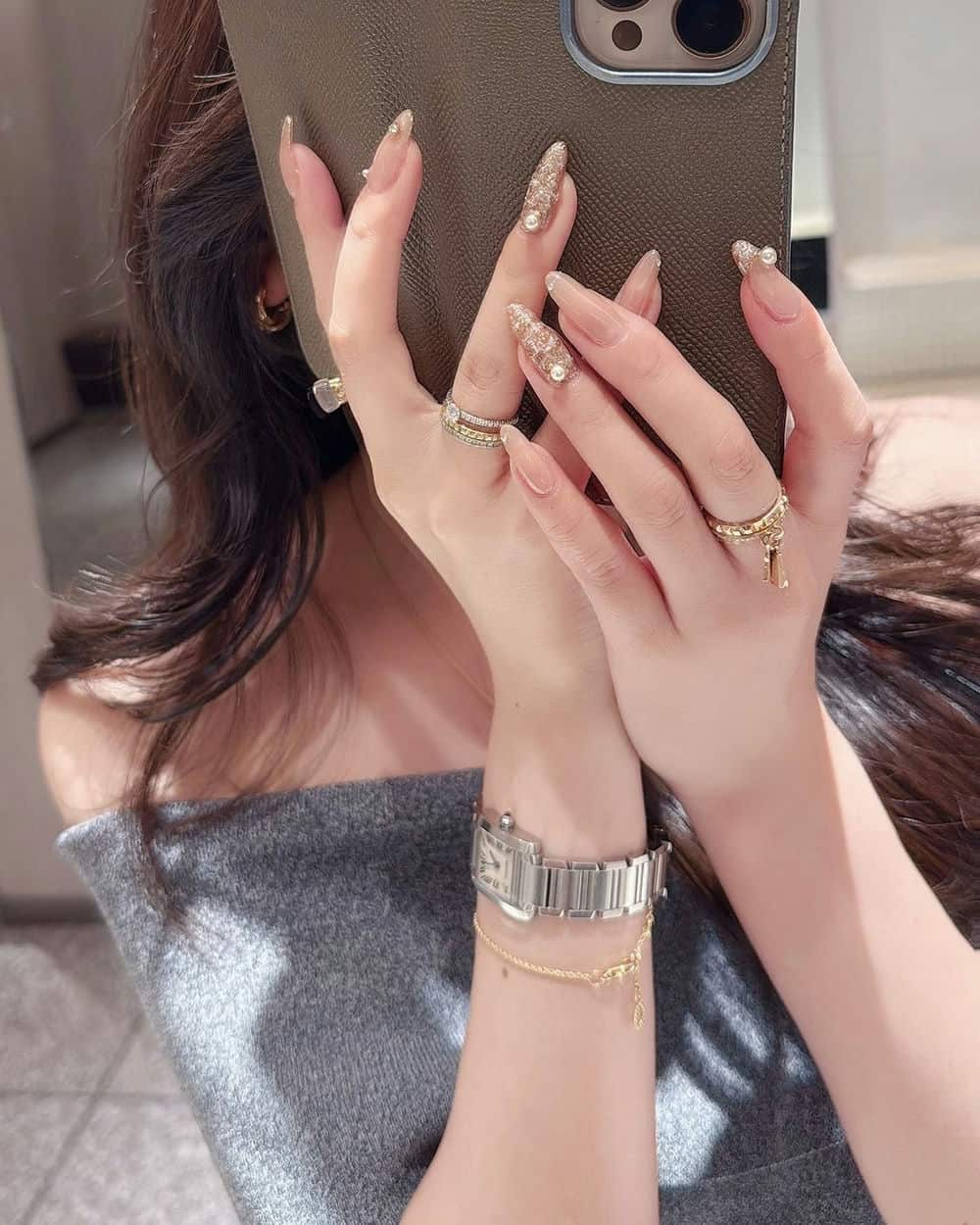 Nail rắc đá sang trọng.