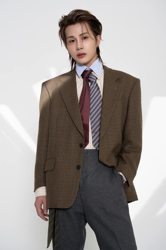 ảnh nam mặc vest ngầu
