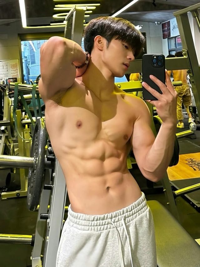 ảnh trai trung quốc 6 múi
