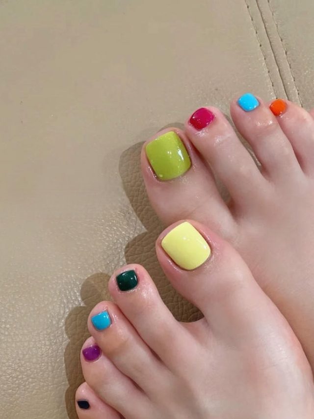 hình nail chân nhiều màu đẹp nhất