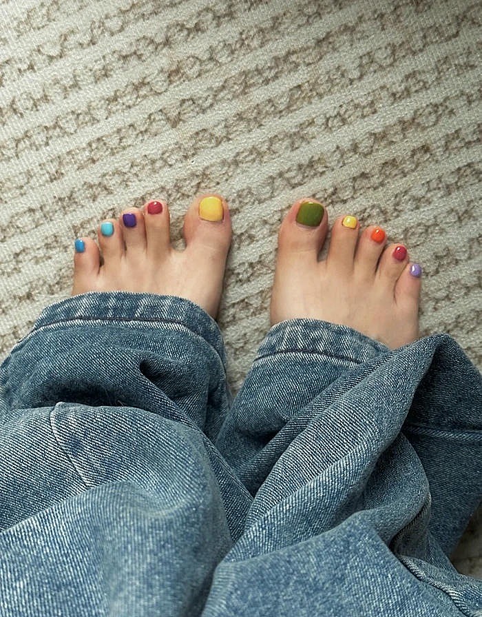 hình ảnh nail chân nhiều màu đẹp