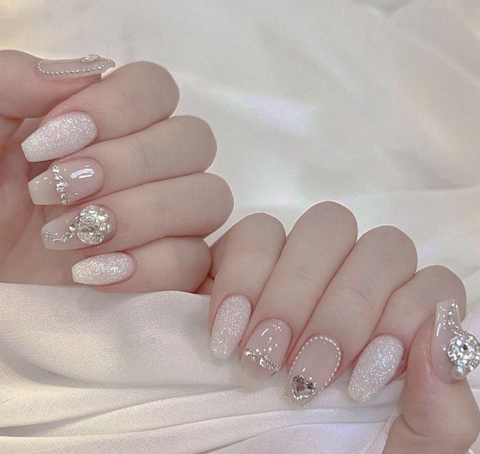 hình ảnh nail rắc đá đẹp