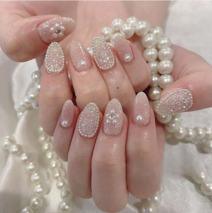 hình ảnh nail rắc đá siêu đẹp