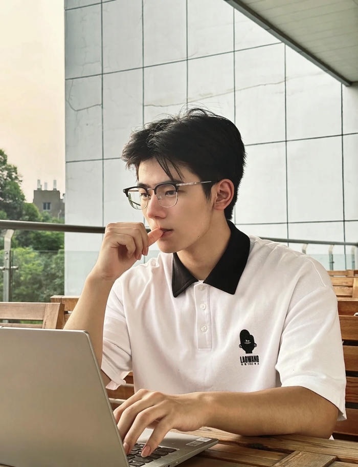 hình ảnh trai đeo kính cực đẹp