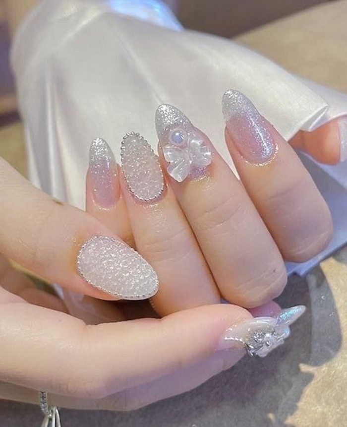 hình nail rắc đá cực đẹp