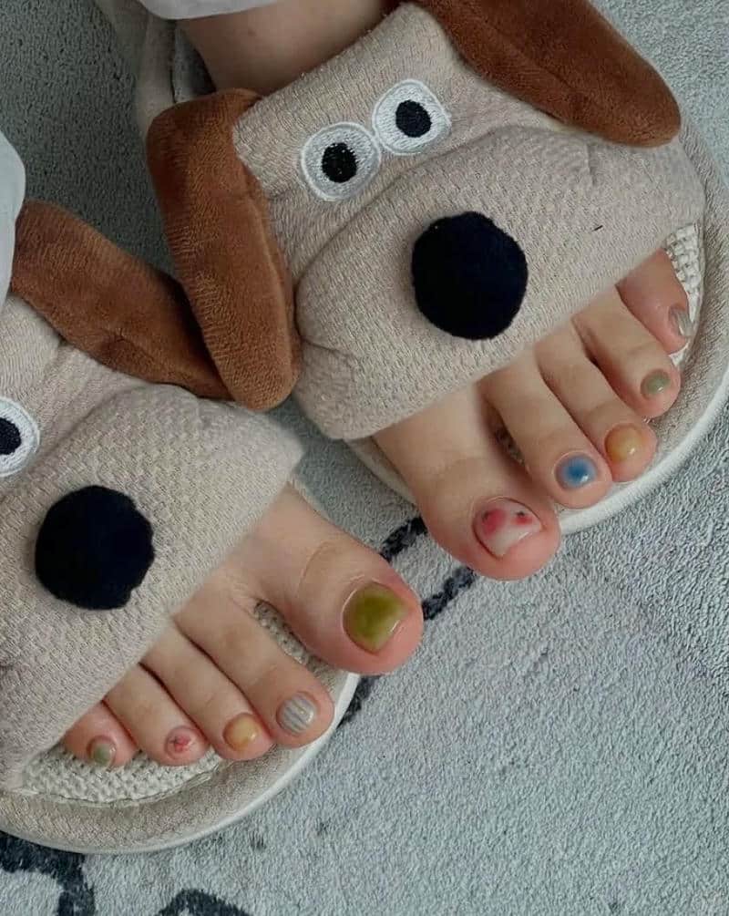 mẫu móng chân đa sắc