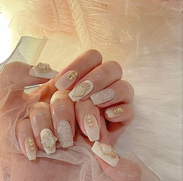 mẫu nail rắc đá đẹp nhất