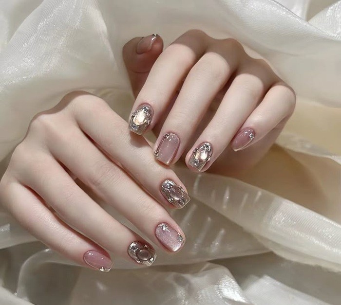 mẫu nail rắc đá
