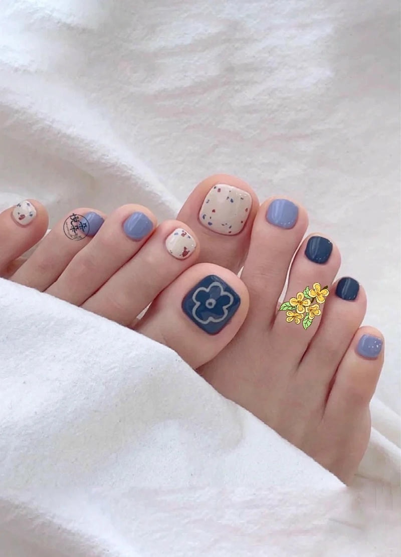 móng chân nhiều gam