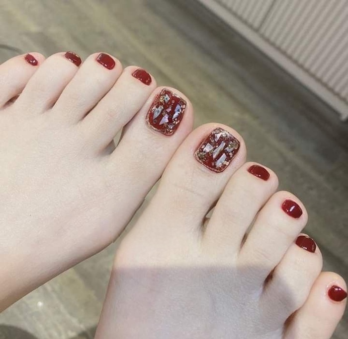 nail chân ăn xà cừ