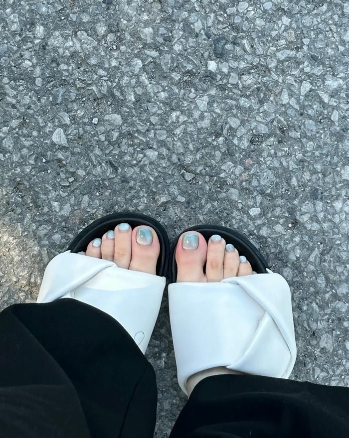 nail chân ombre cực xinh