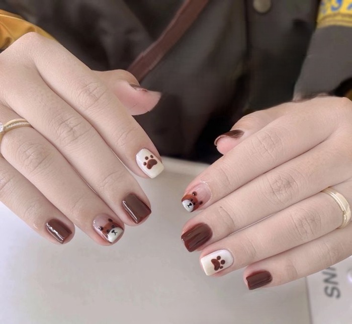 nail gau