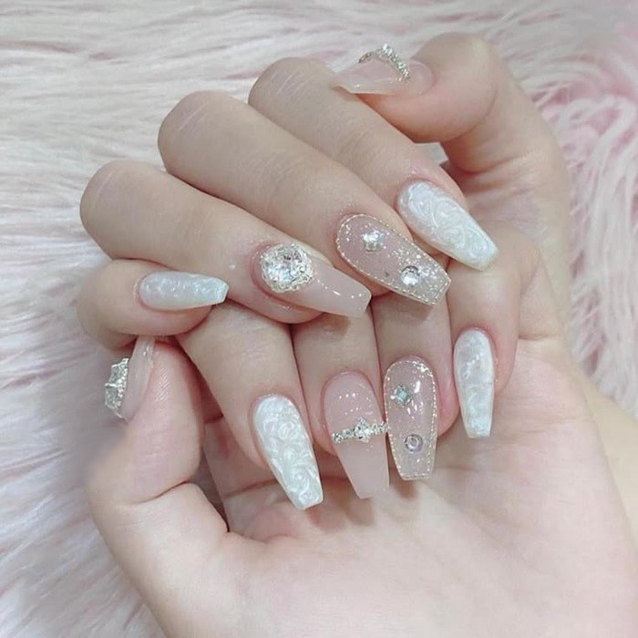 nail rắc đá