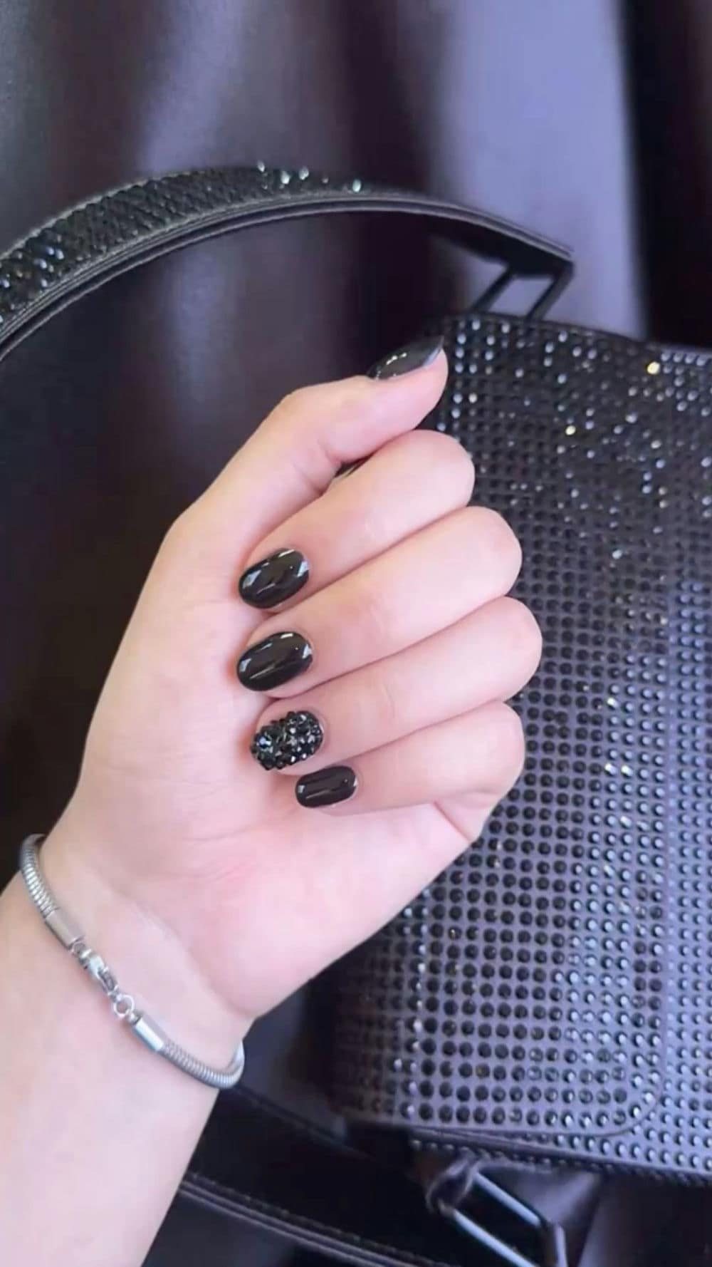 Mẫu móng tay đẹp đơn giản.