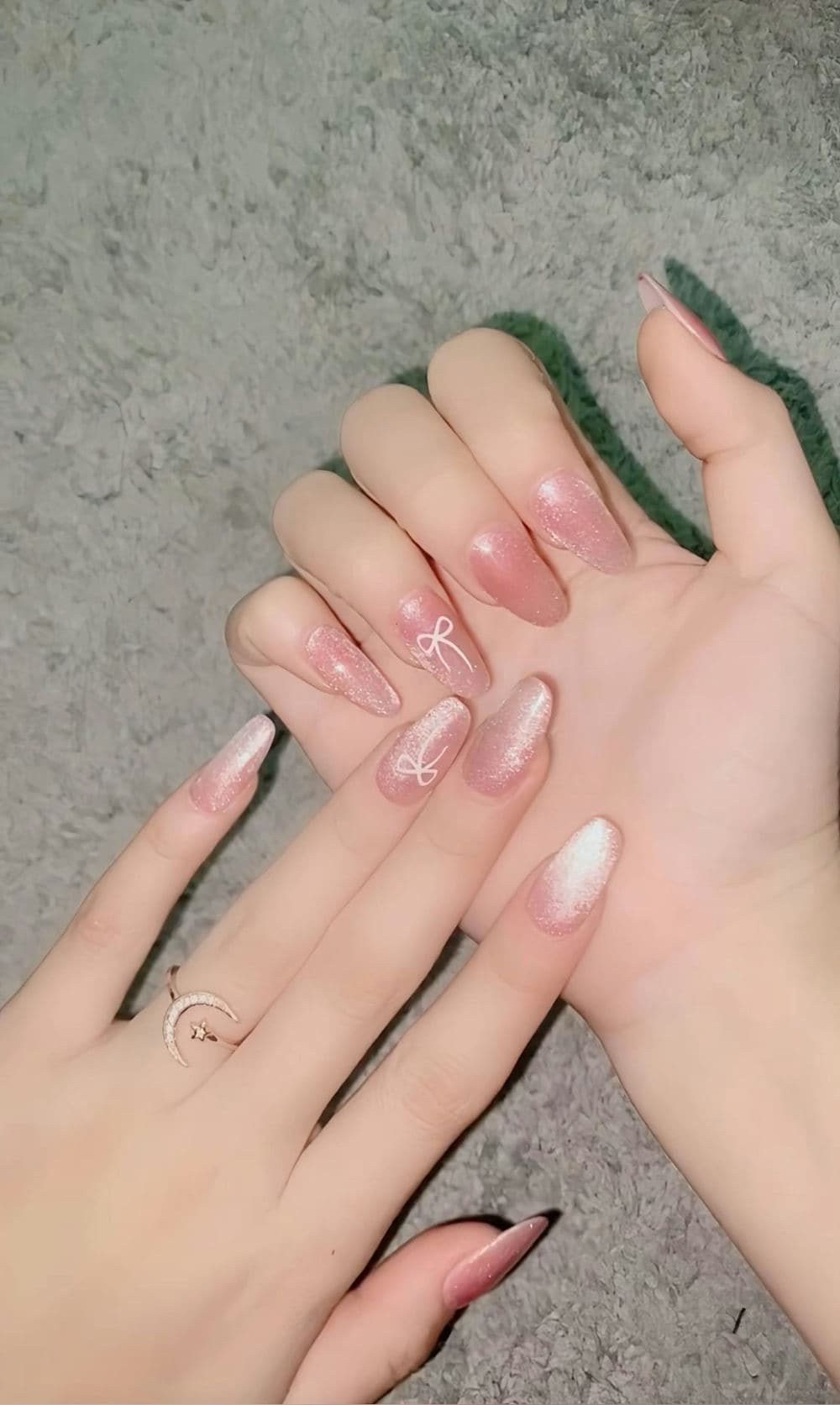 Mẫu móng tay đẹp pastel nhẹ.