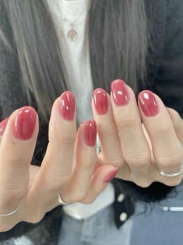 mẫu móng tay đẹp nhẹ nhàng 2025