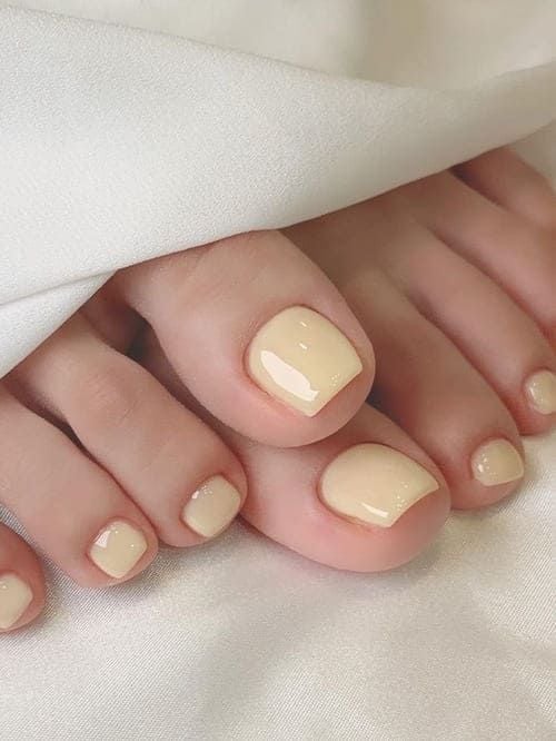 màu móng chân đẹp sáng da đơn giản đẹp