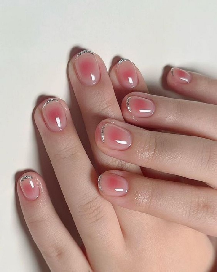 màu nail nhẹ nhàng tôn da