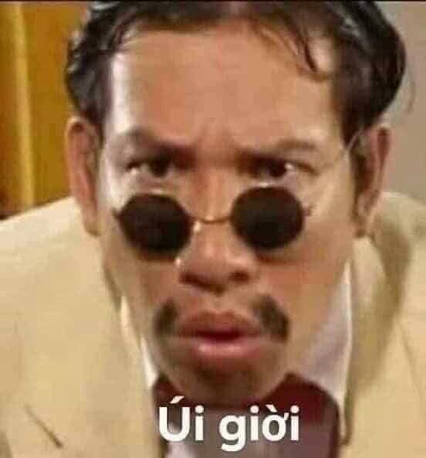 meme đeo kính úi sời