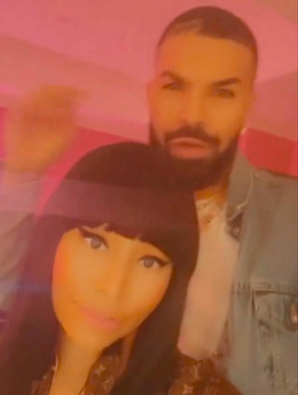 meme drake mạng internet