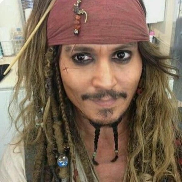 meme jack sparrow cười đểu
