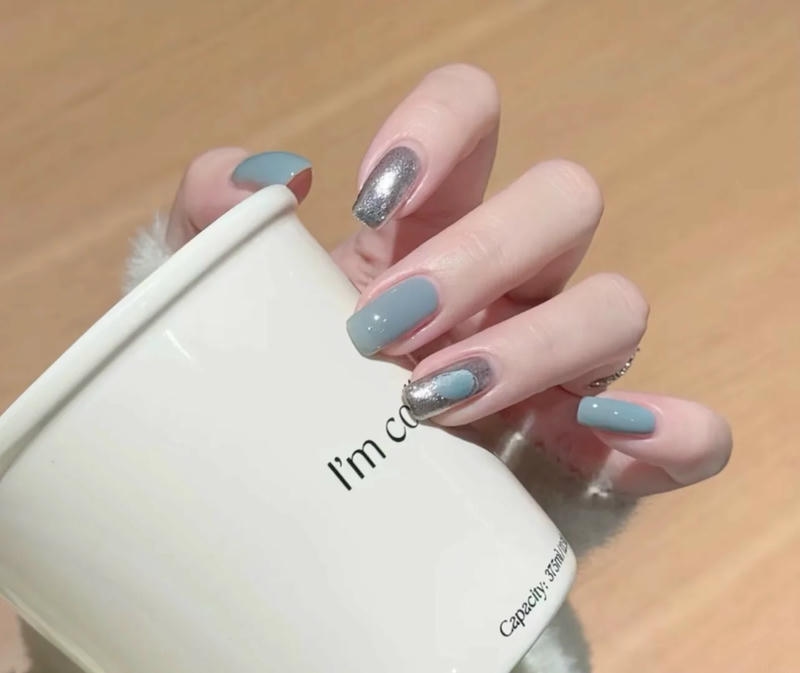 Album nail 2 màu thu hút