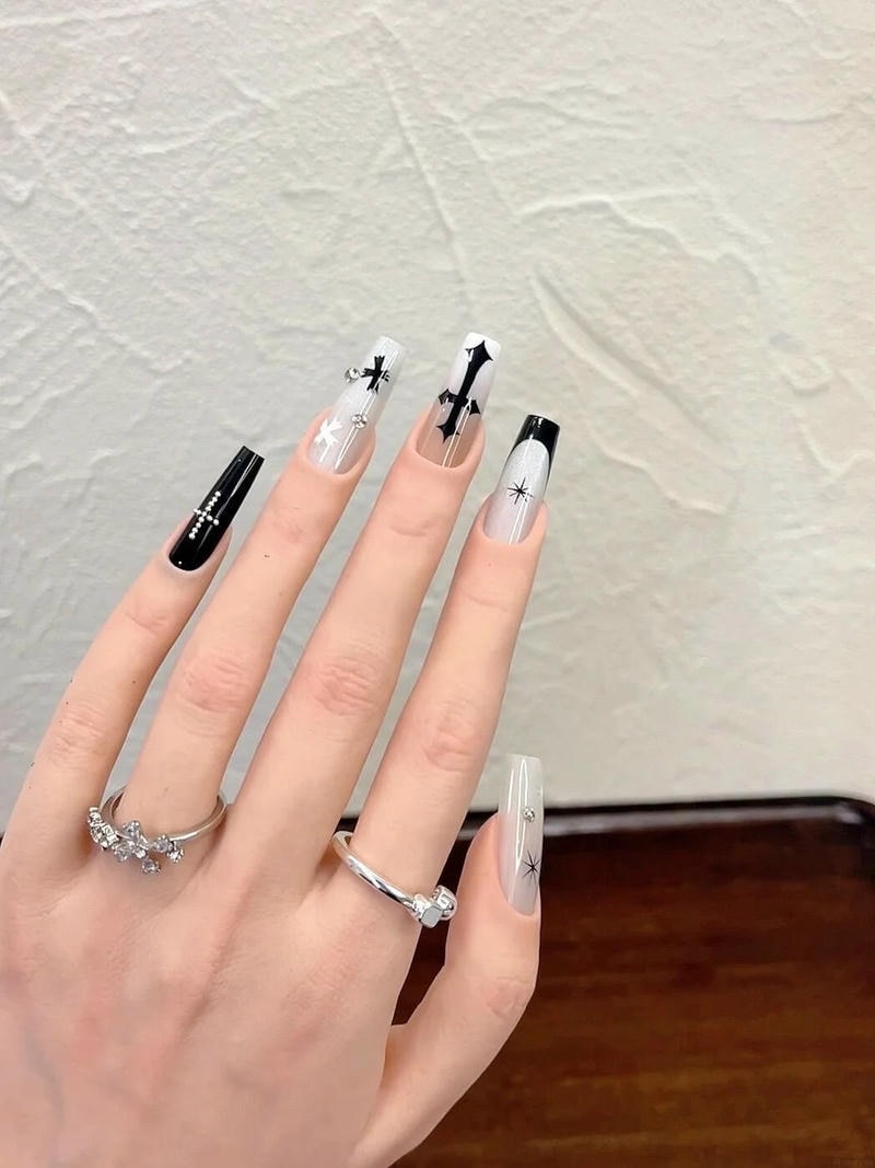 Album nail cá tính thu hút
