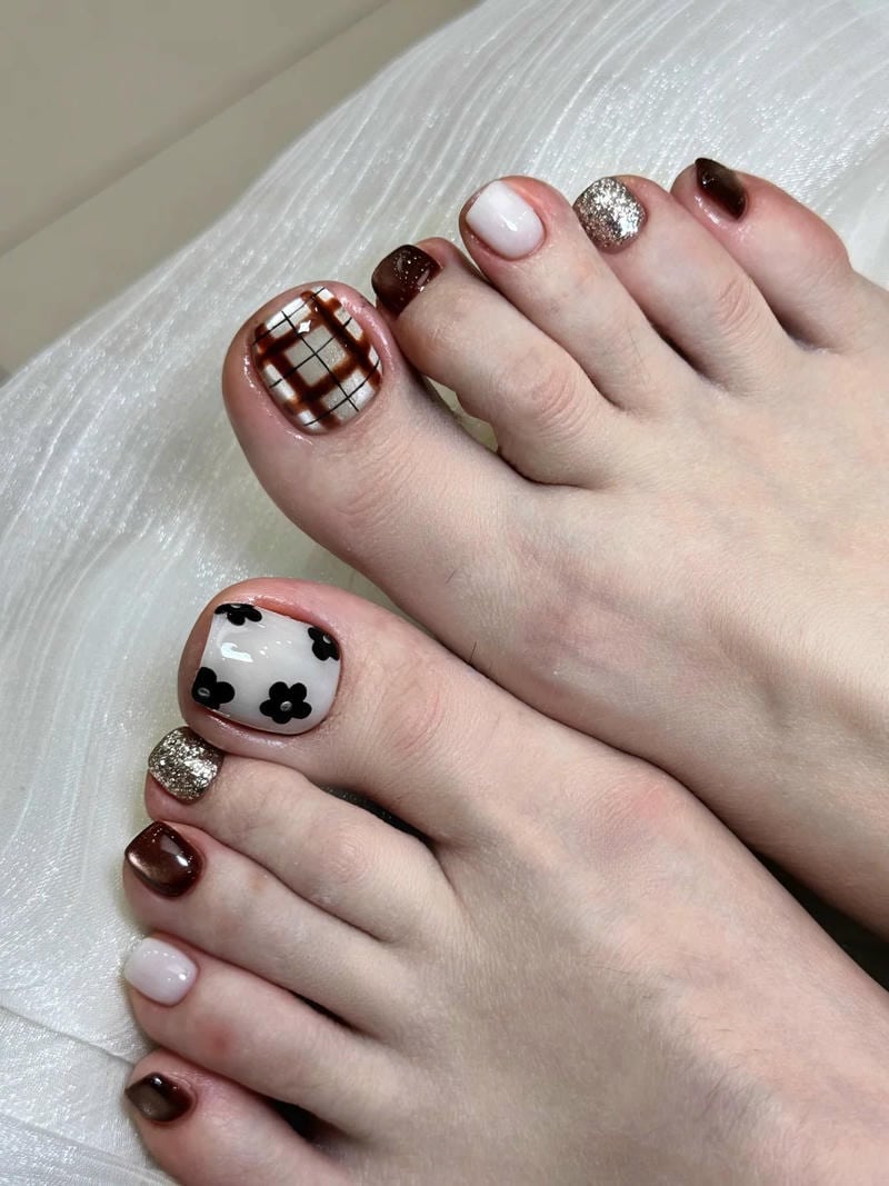 Album nail chân kẻ miễn phí