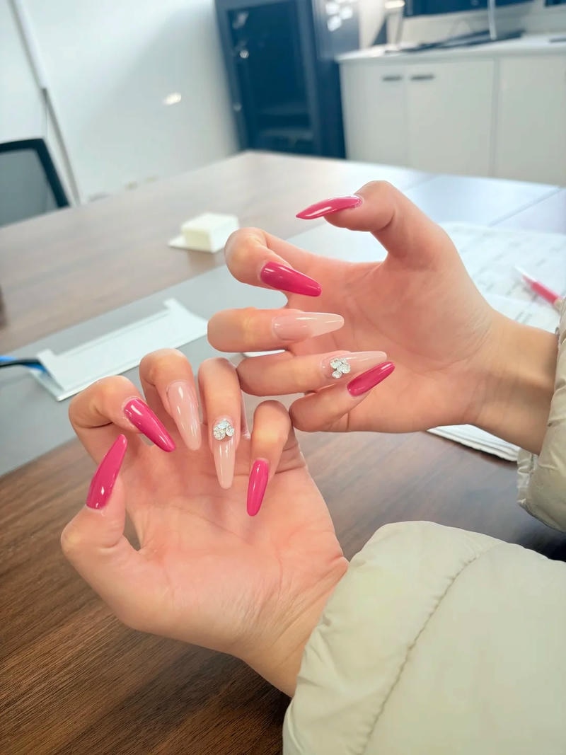 Album nail màu hồng thu hút nhất
