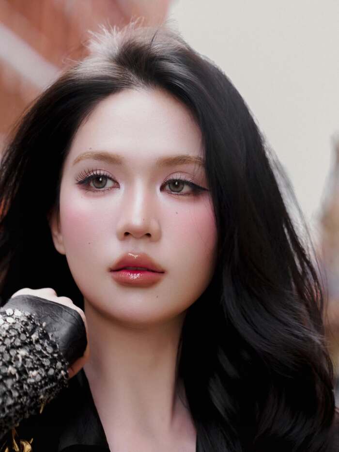 Ảnh Ngọc Trinh siêu trắng cực hot