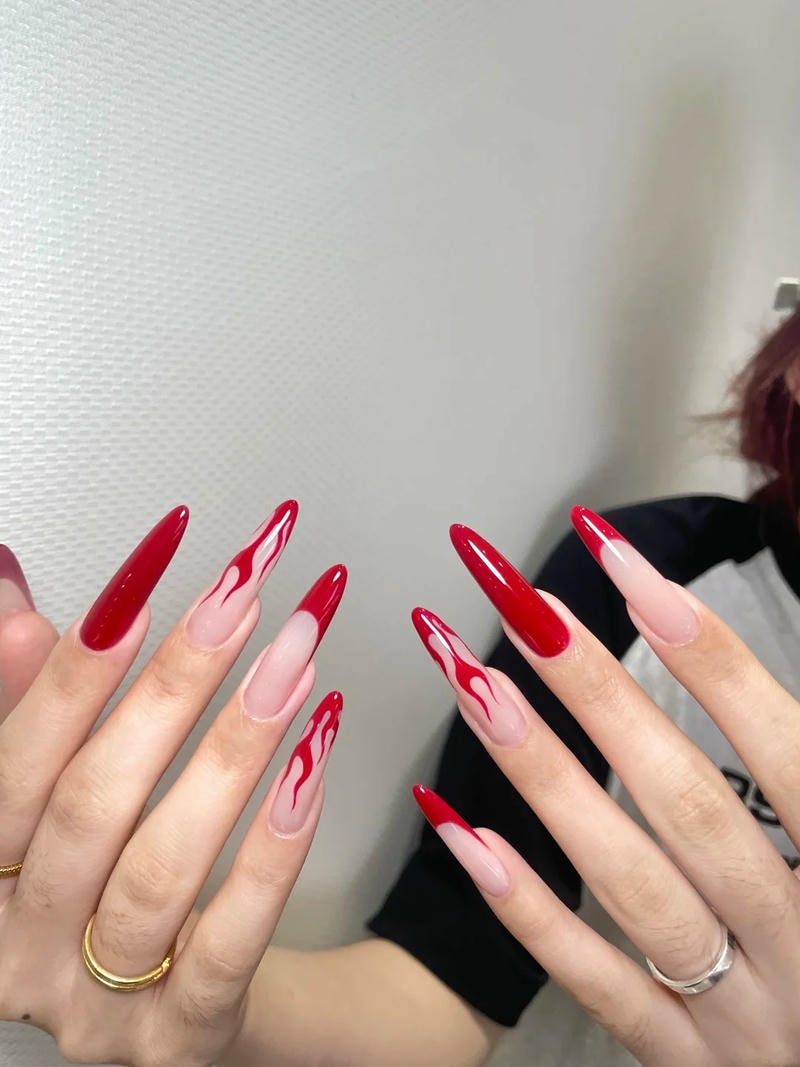 Ảnh nail ngọn lửa cuốn hút