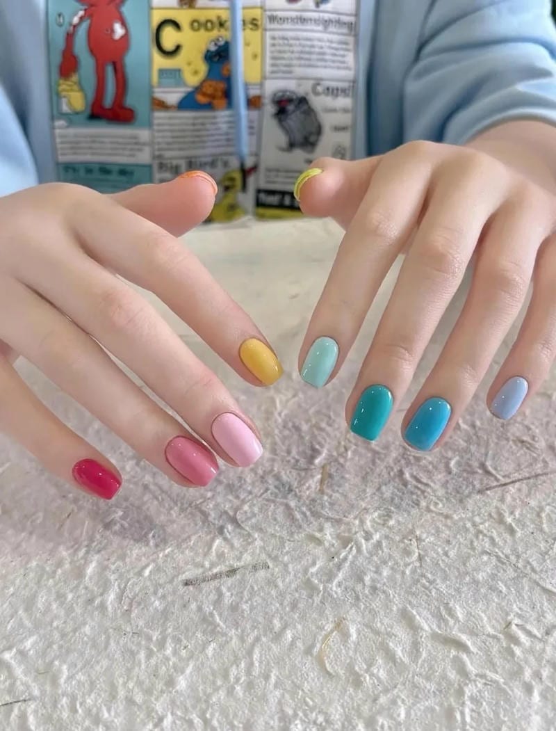 Ảnh nail nhiều màu cuốn hút