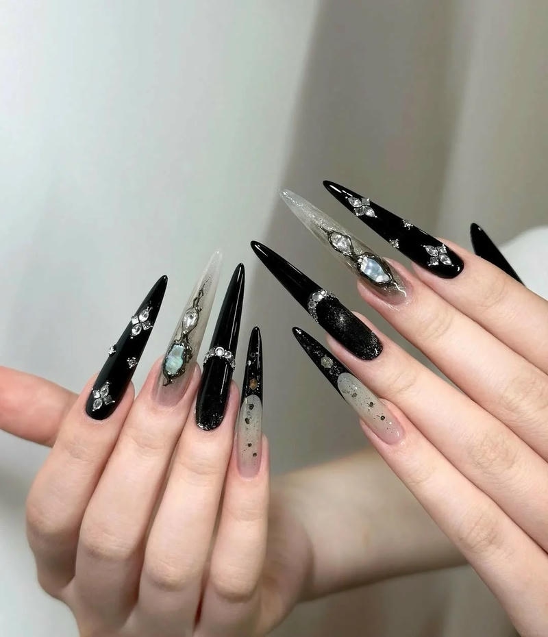 Bộ nail cá tính độc đáo