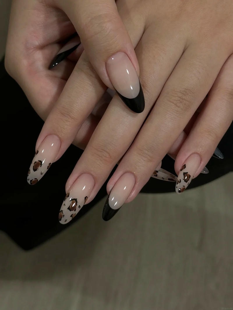 Bộ nail da báo độc đáo