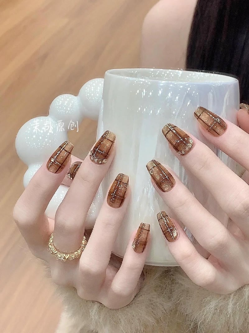 Bộ nail kẻ mới chất lượng cao