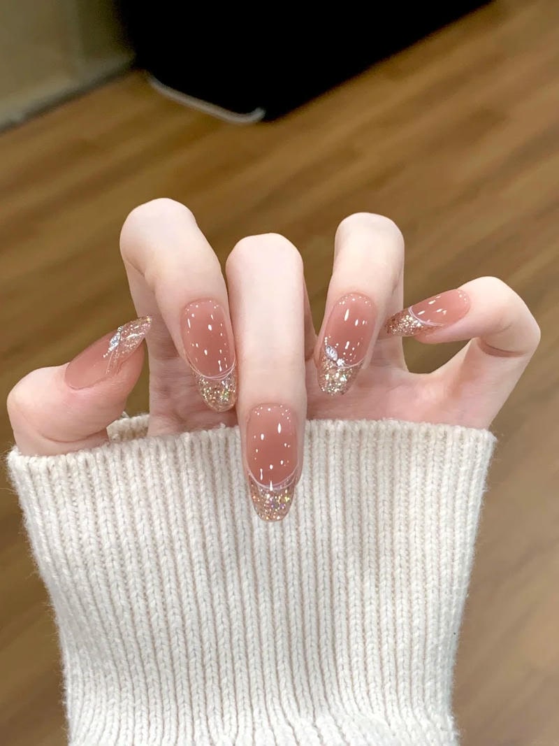 Bộ nail kim tuyến độc đáo
