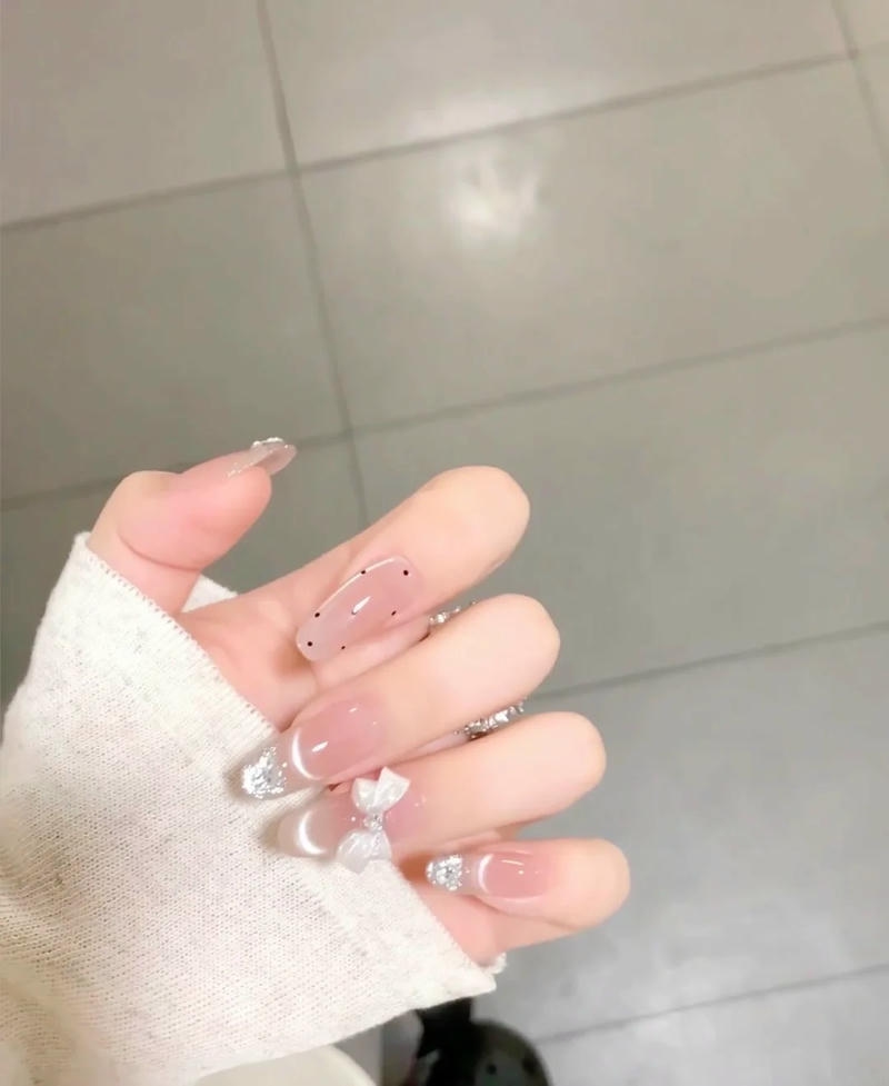 Bộ nail nhũ độc đáo