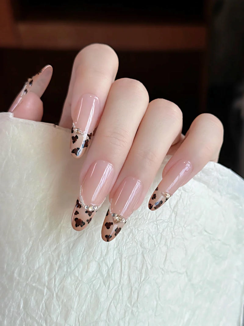 Bộ sưu tập nail da báo chất lượng nhất